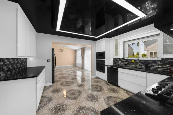 $3,550 | 264 North Southport Road, Mundelein, IL 60060