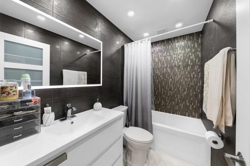 264 North Southport Road Mundelein, IL 60060 - Photo 6 of 9