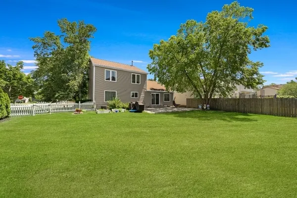 $3,550 | 264 North Southport Road, Mundelein, IL 60060