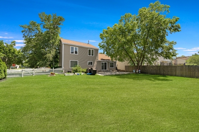 264 North Southport Road Mundelein, IL 60060 - Photo 7 of 9