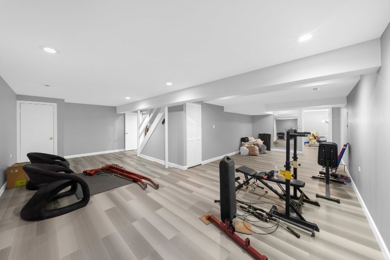 264 North Southport Road Mundelein, IL 60060 - Photo 8 of 9