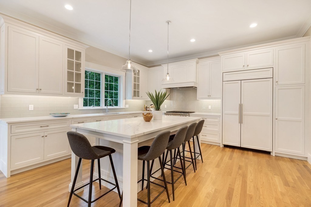 40 Voss Terrace Newton, MA 02459 - Photo 4 of 35