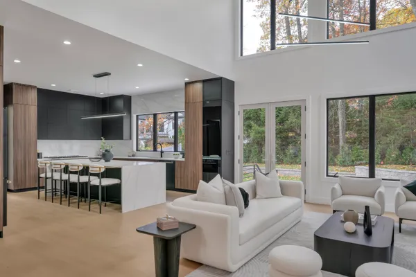 $2,599,995 | 801 Godwin Road, Paramus, NJ 07652