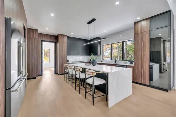 $2,599,995 | 801 Godwin Road, Paramus, NJ 07652