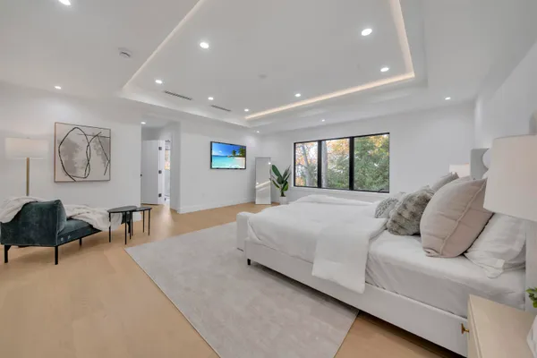 $2,599,995 | 801 Godwin Road, Paramus, NJ 07652