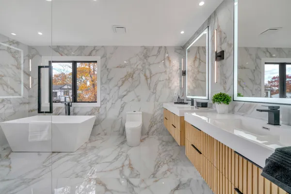 $2,599,995 | 801 Godwin Road, Paramus, NJ 07652