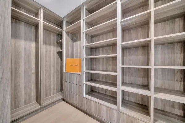 $2,599,995 | 801 Godwin Road, Paramus, NJ 07652