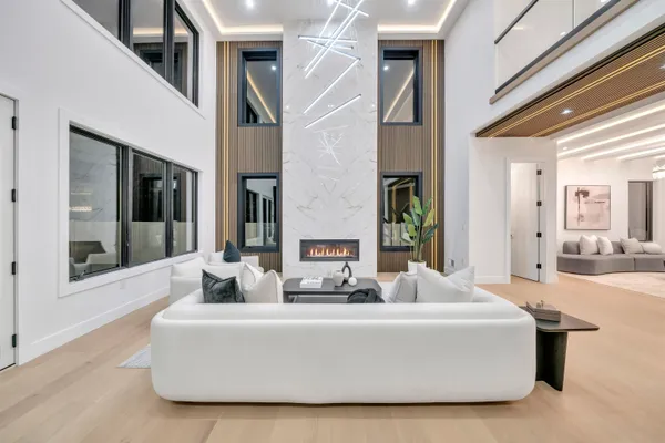 $2,599,995 | 801 Godwin Road, Paramus, NJ 07652