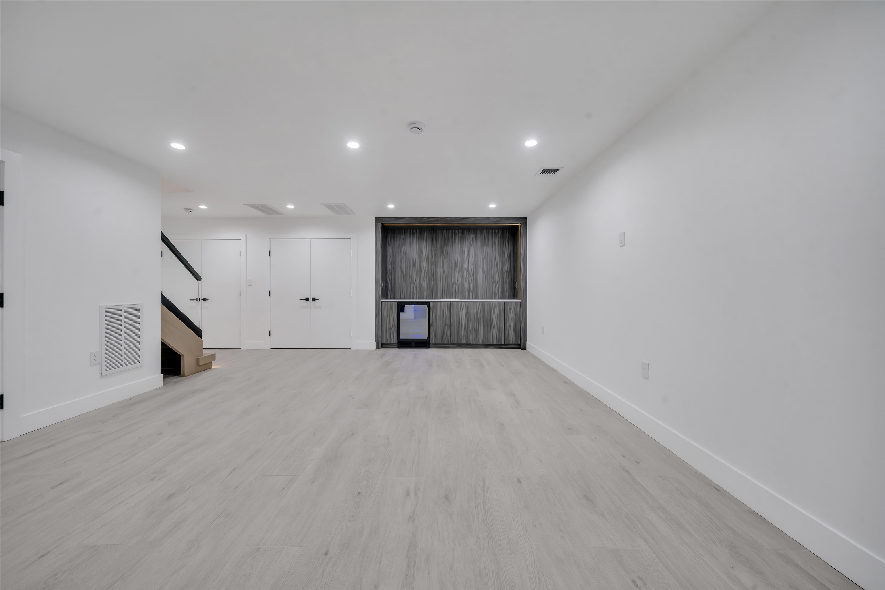 801 Godwin Road Paramus, NJ 07652 - Photo 44 of 50