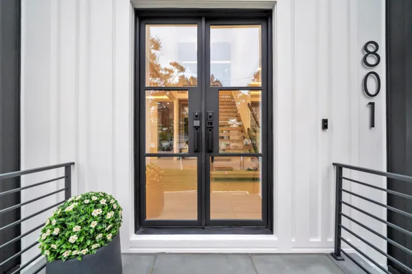 $2,599,995 | 801 Godwin Road, Paramus, NJ 07652