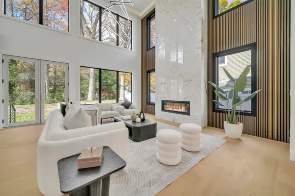 $2,599,995 | 801 Godwin Road, Paramus, NJ 07652