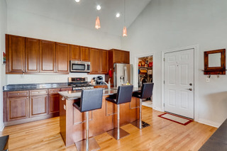 930 West Cuyler Avenue, Unit 3E Chicago, IL 60613 - Photo 4 of 14