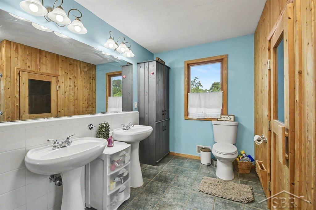 705 Bay Road Bay City, MI 48706 - Photo 17 of 30
