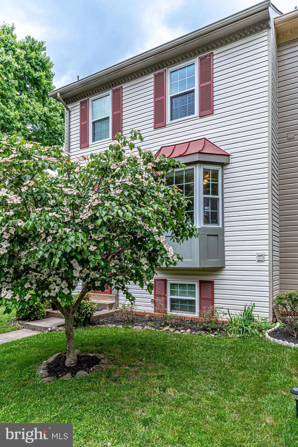 5701 Mason Bluff Drive Burke, VA 22015 - Photo 4 of 79