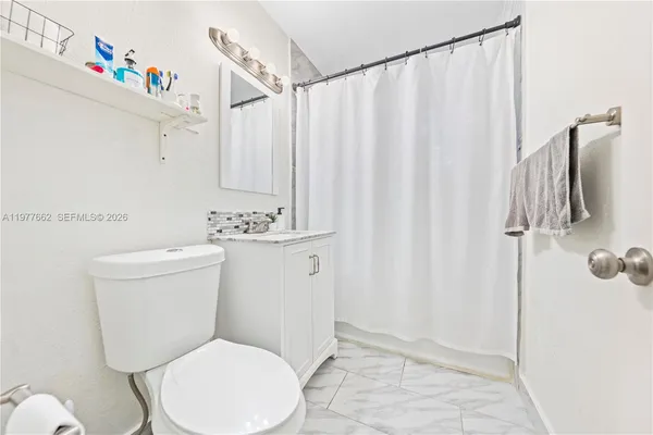 $2,400 | 581 Northwest 113th Street, Unit 581, Miami Shores, FL 33168