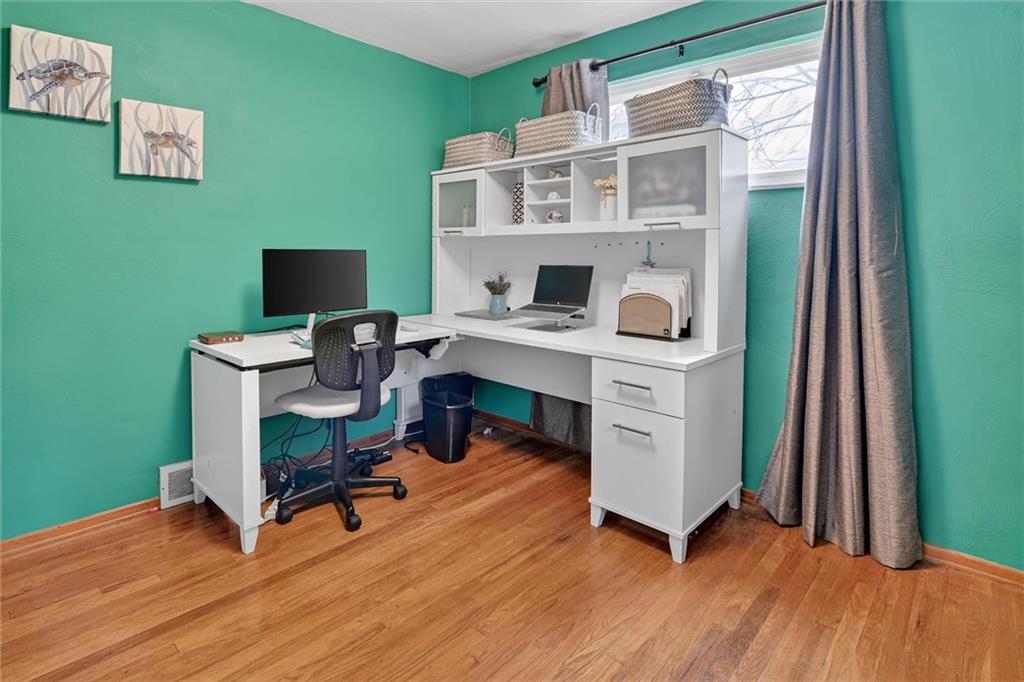 1195 Lebanon School Road West Mifflin, PA 15122 - Photo 22 of 40