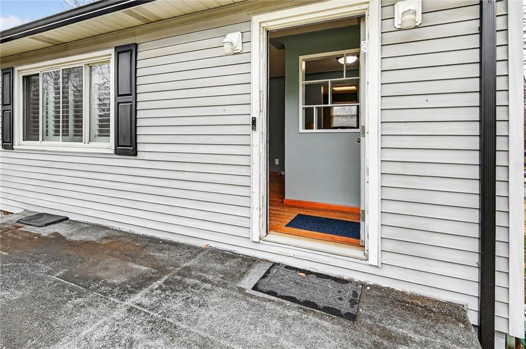 1195 Lebanon School Road West Mifflin, PA 15122 - Photo 5 of 40