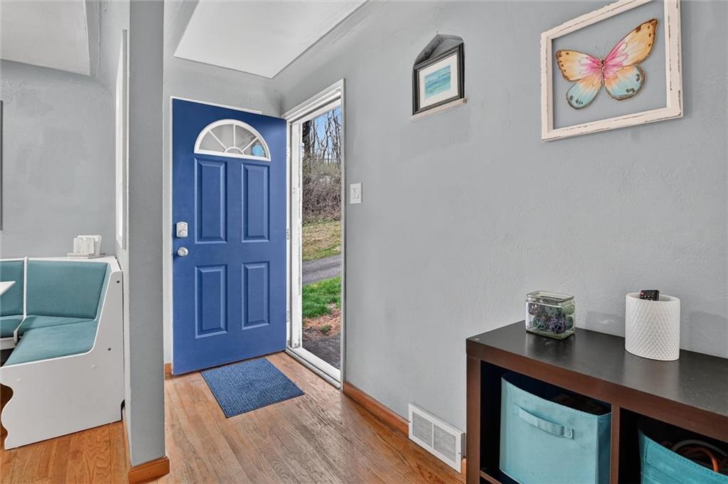 1195 Lebanon School Road West Mifflin, PA 15122 - Photo 6 of 40