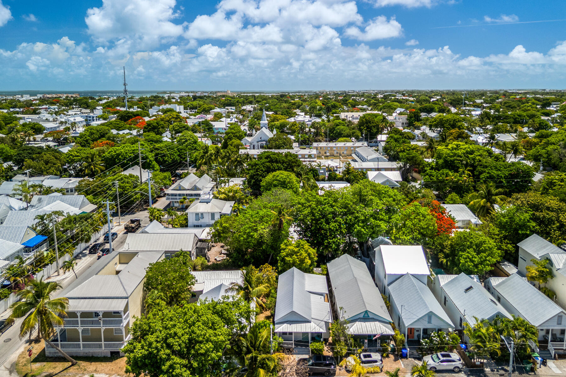 709 Chapman Lane Key West, FL 33040 - Photo 32 of 33 709 Chapman Ln_1oakstudiosdrone_11