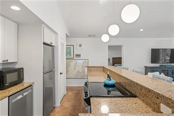 $9,000 | 1195 Winding Oaks Circle East, Unit 308, Vero Beach, FL 32963