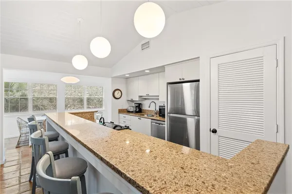 $9,000 | 1195 Winding Oaks Circle East, Unit 308, Vero Beach, FL 32963