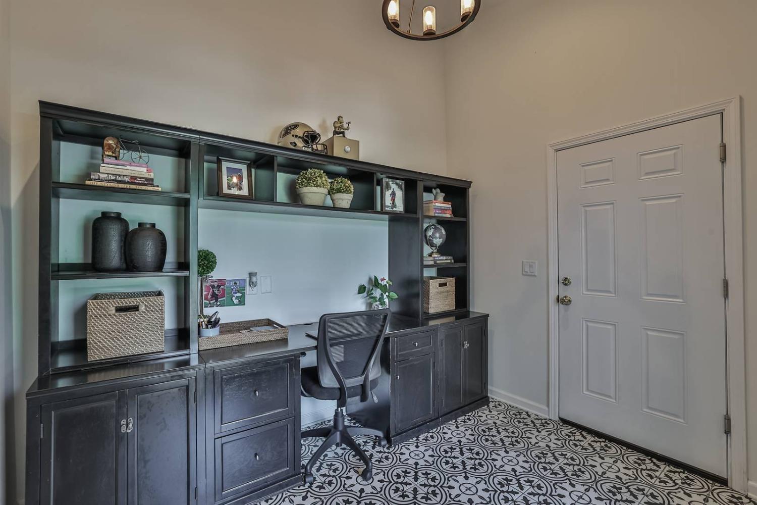 6185 Miami Road Cincinnati, OH 45243 - Photo 18 of 50 Gallery Image 18