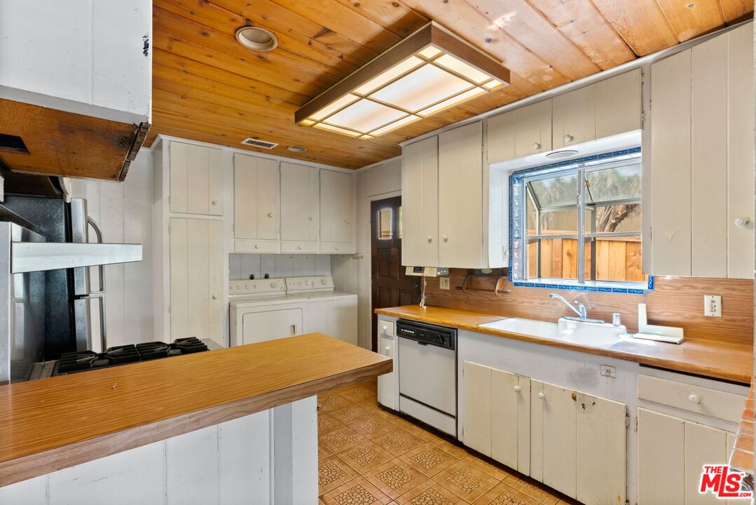 1612 Redcliff Street Los Angeles, CA 90026 - Photo 11 of 22