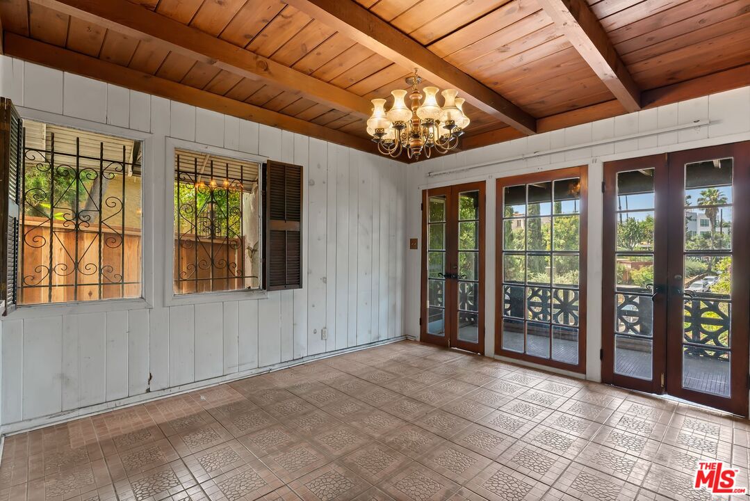 1612 Redcliff Street Los Angeles, CA 90026 - Photo 13 of 22