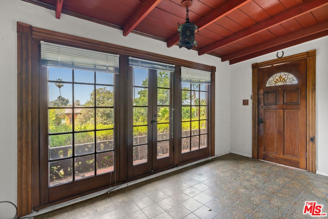 1612 Redcliff Street Los Angeles, CA 90026 - Photo 14 of 22