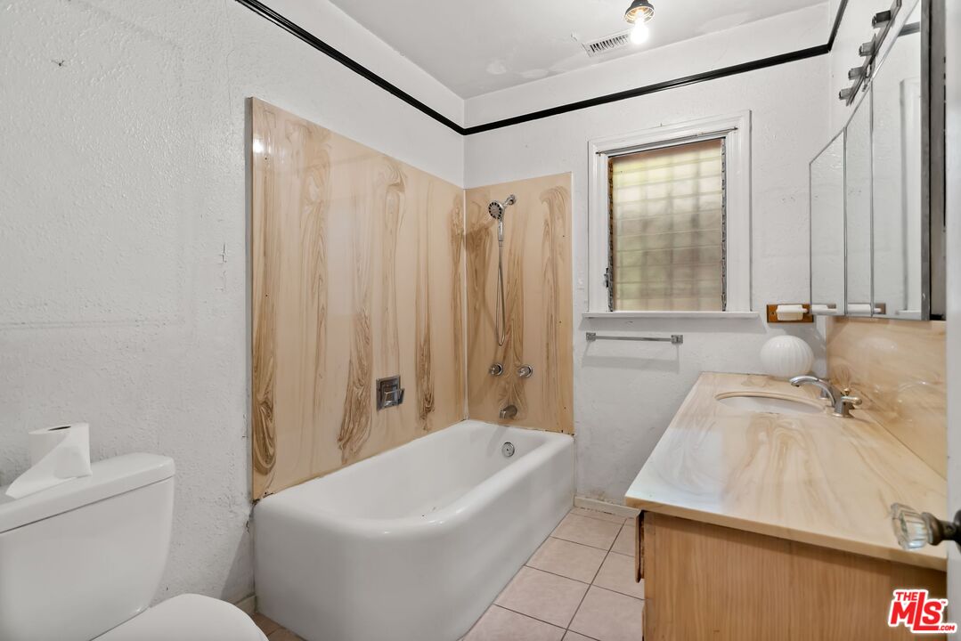 1612 Redcliff Street Los Angeles, CA 90026 - Photo 16 of 22