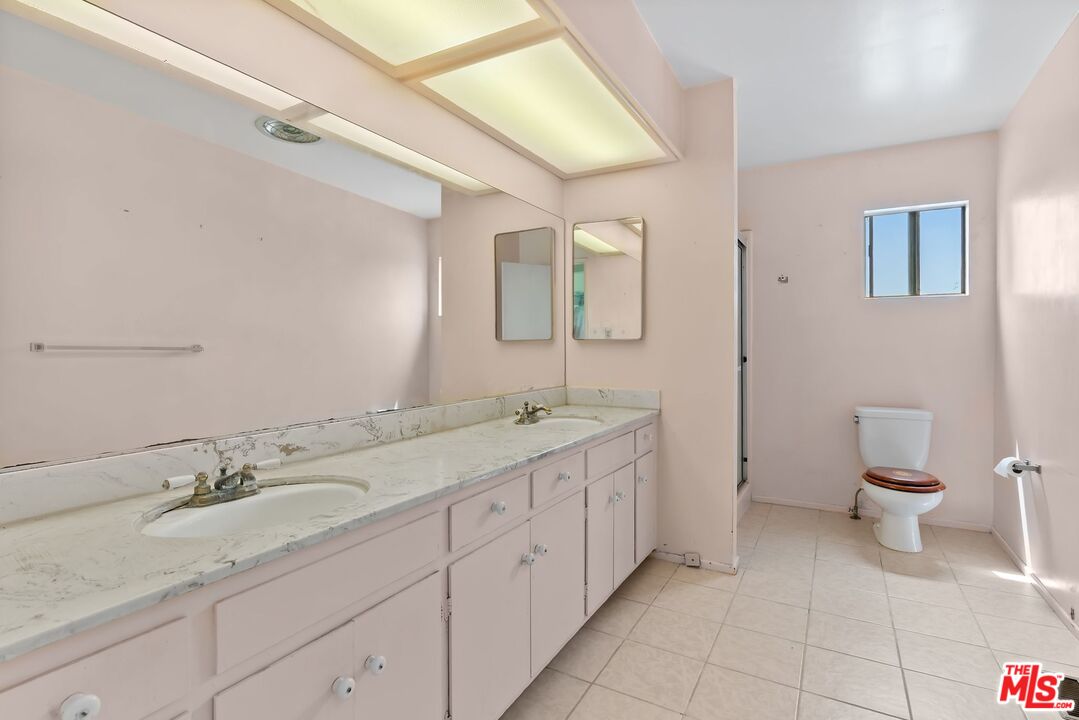 1612 Redcliff Street Los Angeles, CA 90026 - Photo 19 of 22