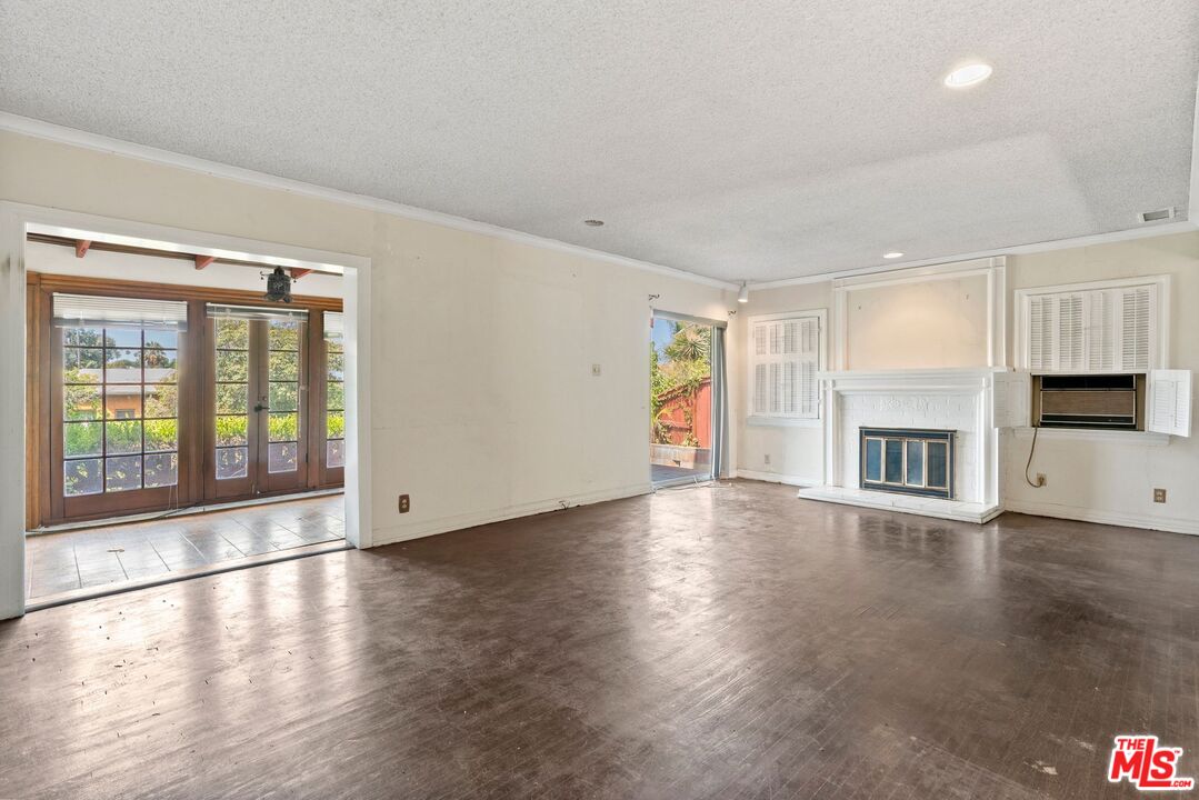 1612 Redcliff Street Los Angeles, CA 90026 - Photo 7 of 22