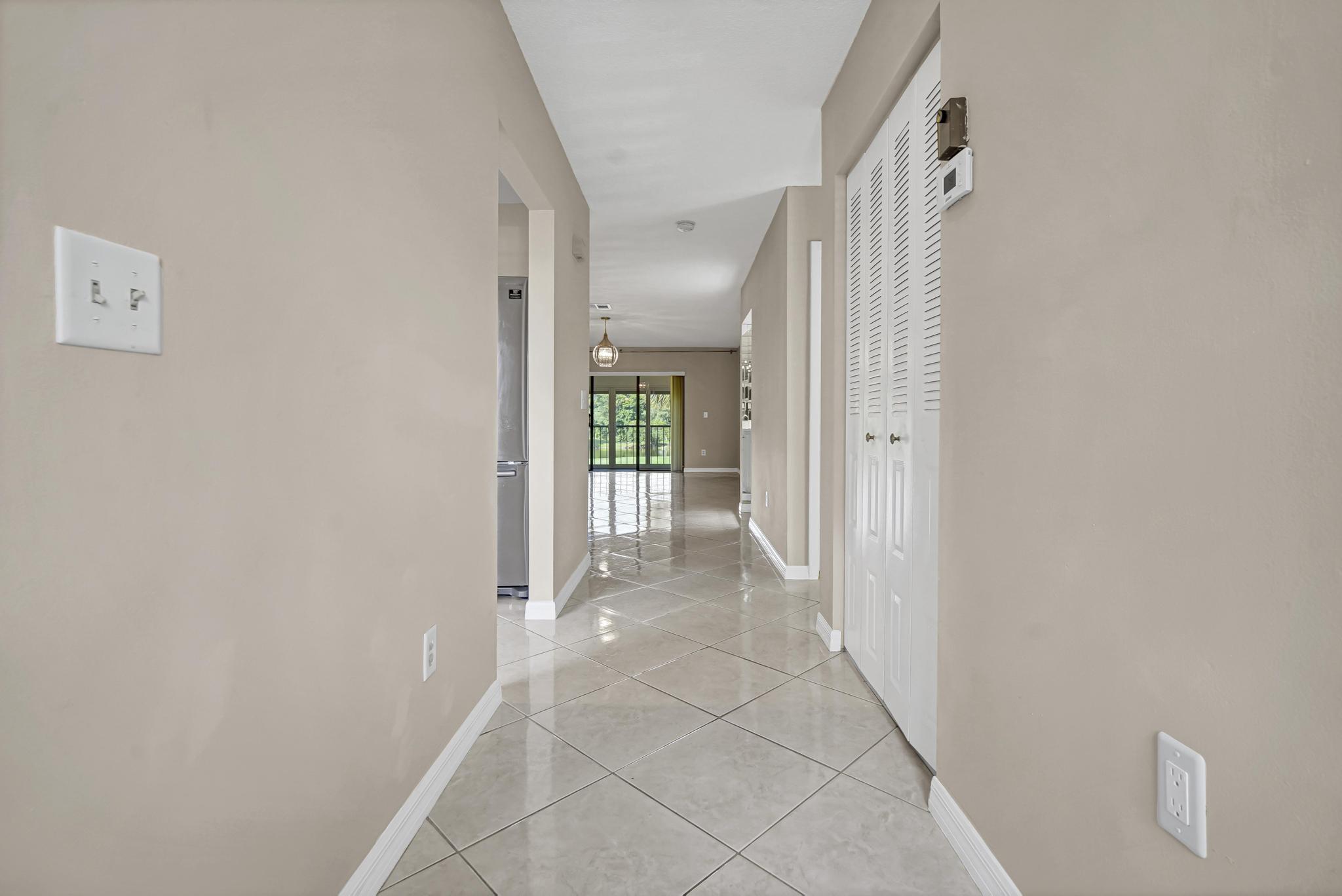21730 Arriba Real, Unit 33F Boca Raton, FL 33433 - Photo 8 of 39 DSC09717