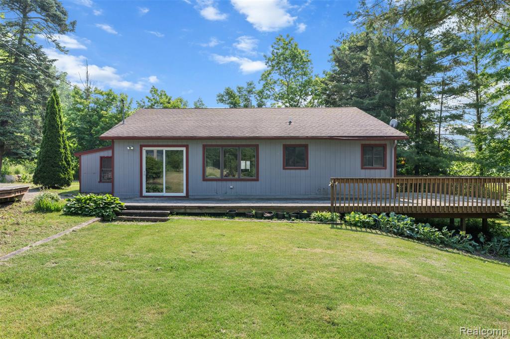 2431 Porter Road White Lake, MI 48383 - Photo 24 of 58