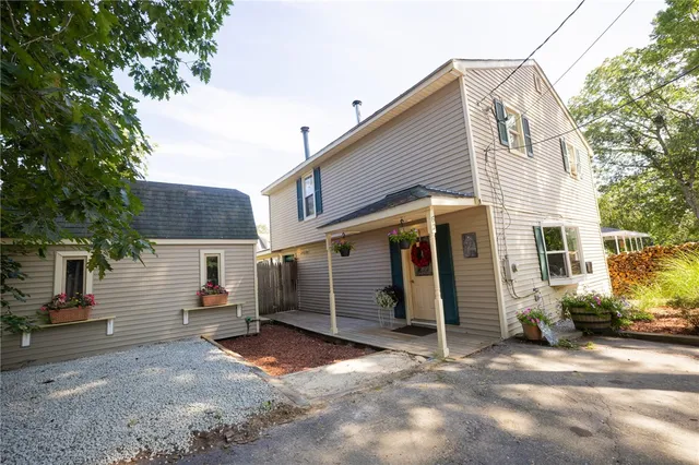 $374,900 | 62 Centre Road, Glocester, RI 02814