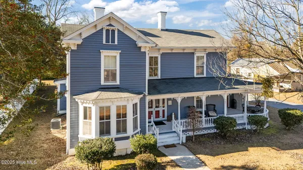 $279,000 | 308 North Front Street, Hamilton, NC 27840