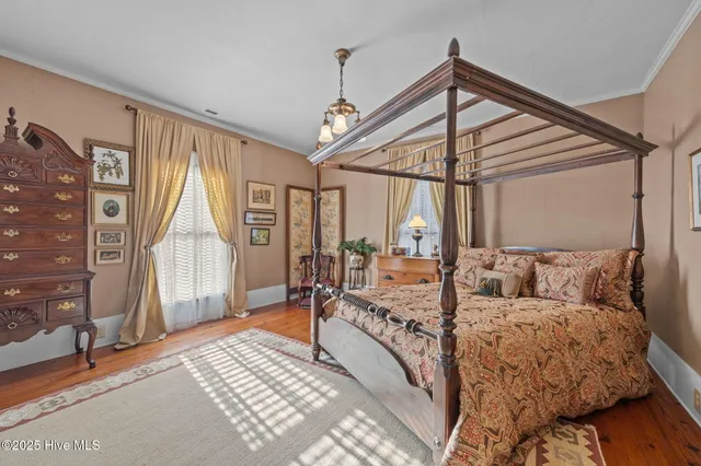 $279,000 | 308 North Front Street, Hamilton, NC 27840