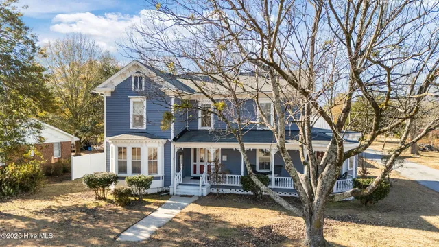 $279,000 | 308 North Front Street, Hamilton, NC 27840