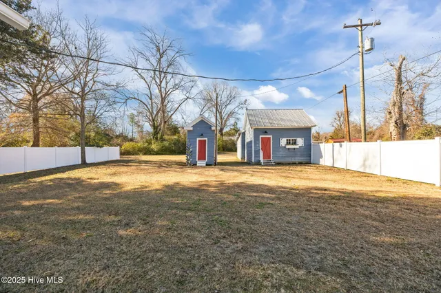 $279,000 | 308 North Front Street, Hamilton, NC 27840