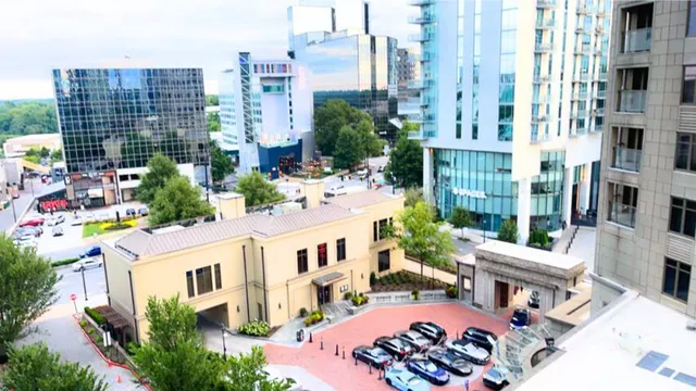 $3,950 | 3382 Peachtree Road, Unit S06, Atlanta, GA 30326