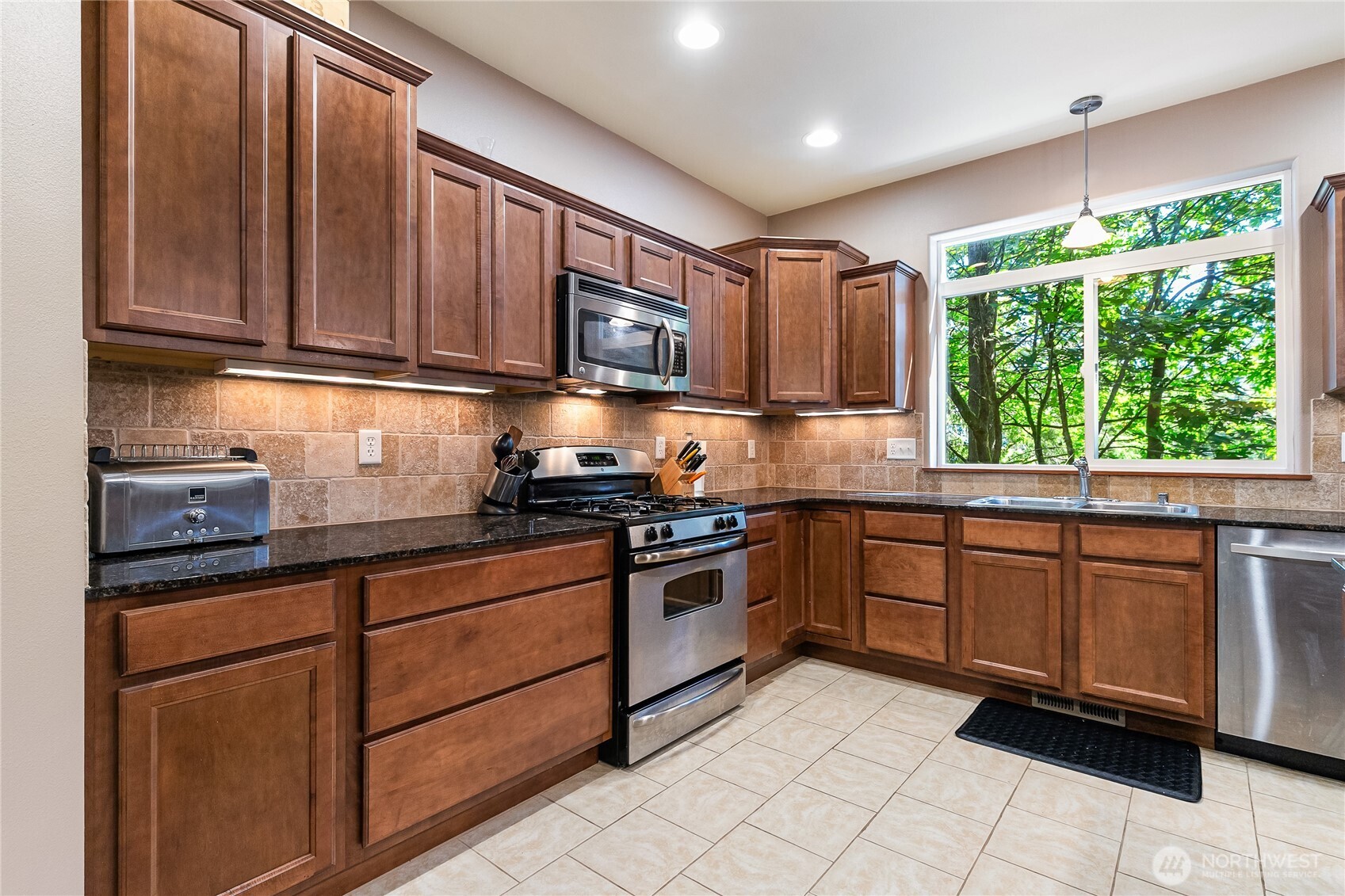 9 Jasper Ridge Lane Bellingham, WA 98229 - Photo 15 of 40