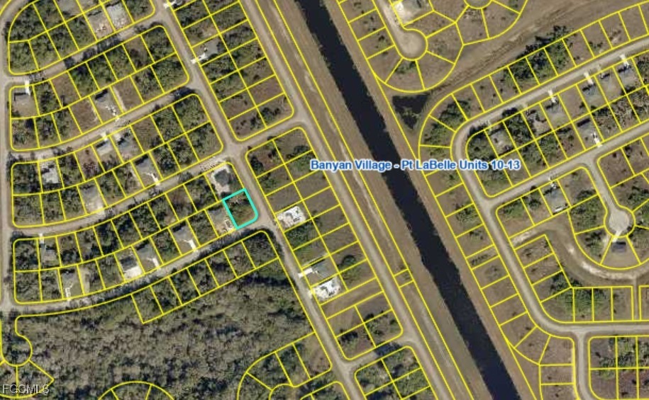 122 Pixie Avenue LaBelle, FL 33935 - Photo 8 of 9 front view of a building