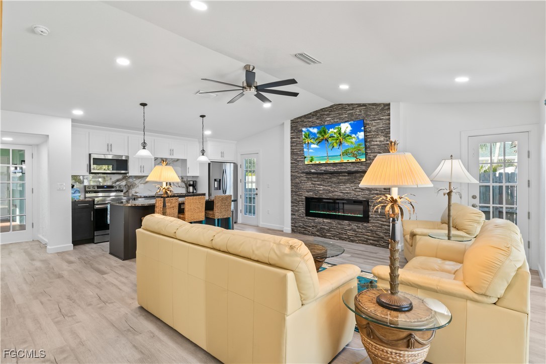 534 Piedmont Road Sanibel, FL 33957 - Photo 6 of 43