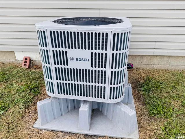 $89,000 | 1625 East Murray Street, Macomb, IL 61455