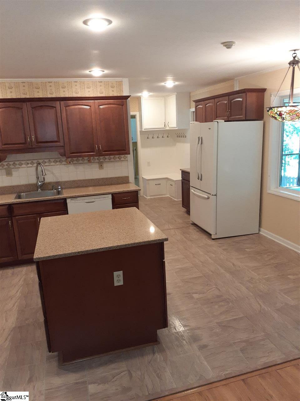 302 Hermitage Road Greenville, SC 29615 - Photo 10 of 28 Gallery Image 10