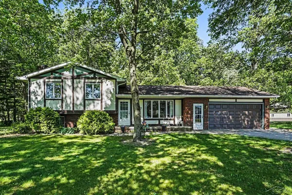 $285,000 | 177 North Cotter Road, Essexville, MI 48732