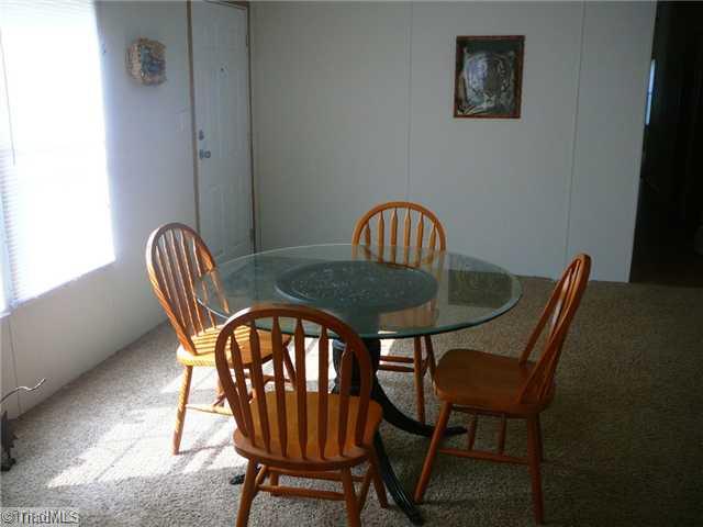 6792 Wright Road Thomasville, NC 27360 - Photo 3 of 16 Dining Room. Dining room.