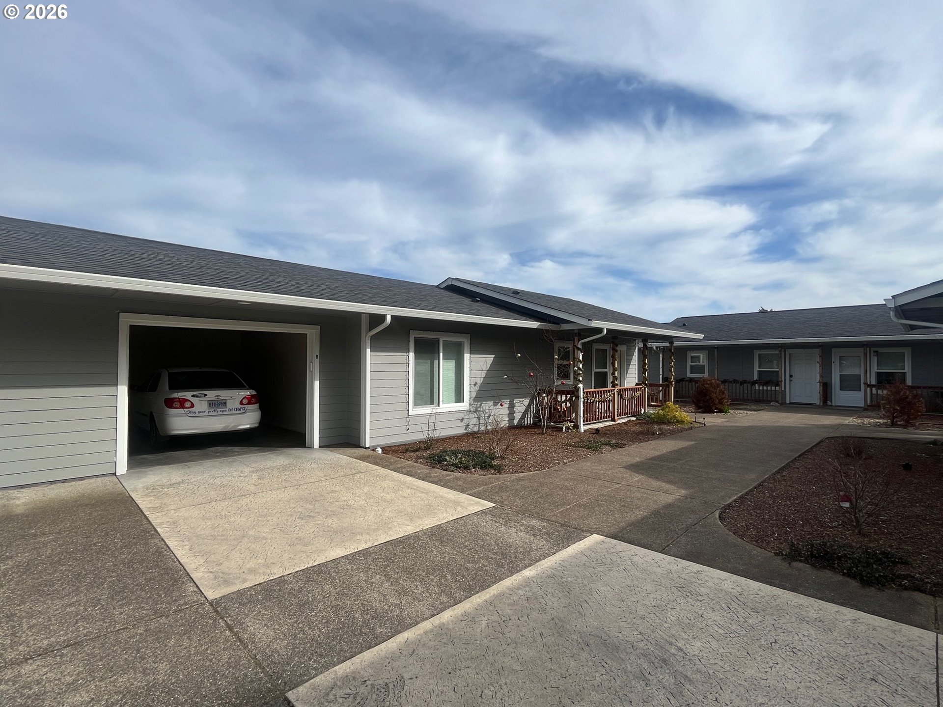 1610 19th Street Florence, OR 97439 - Photo 3 of 48 Garage