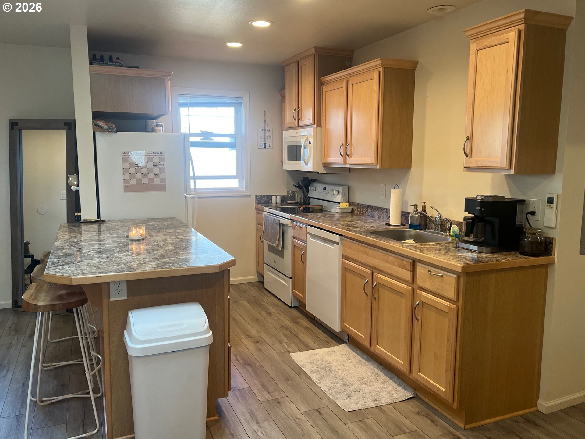 1610 19th Street Florence, OR 97439 - Photo 31 of 48 Kitchen
