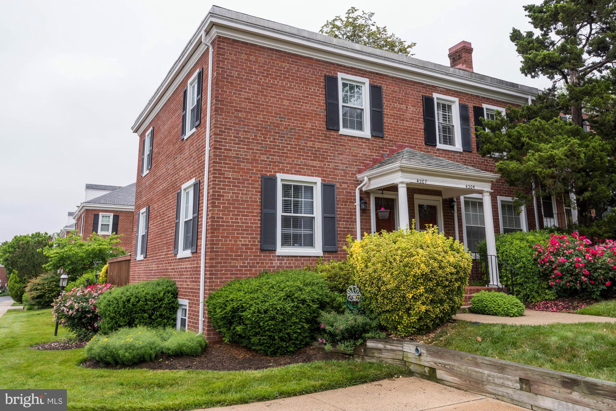 4207 32nd Road South Arlington, VA 22206 - Photo 1 of 25 Exterior (Front)
